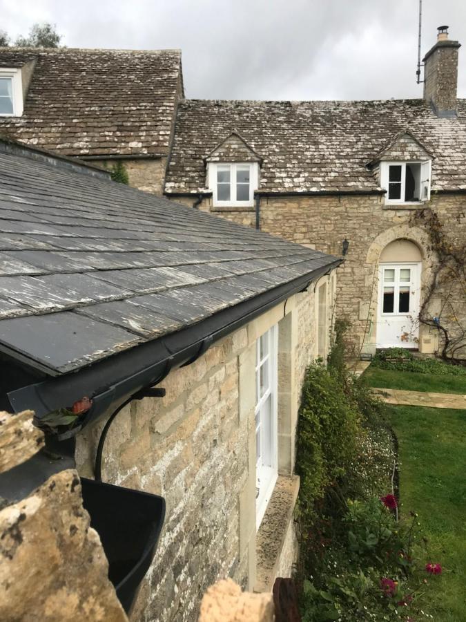 The Old Post Office Studio Apartment In A Beautiful Cotswold Village 시런세스터 외부 사진