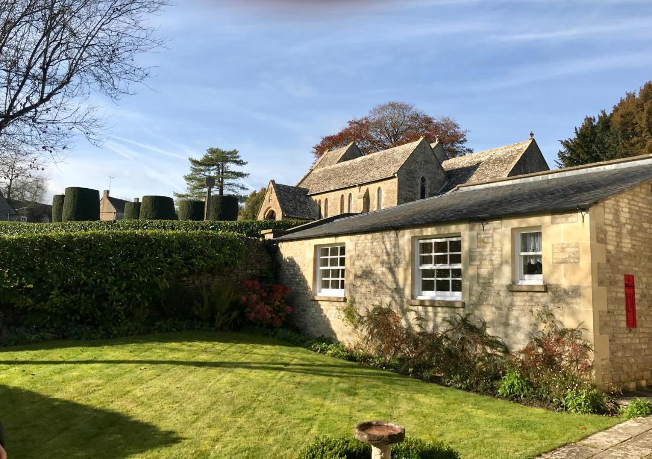The Old Post Office Studio Apartment In A Beautiful Cotswold Village 시런세스터 외부 사진