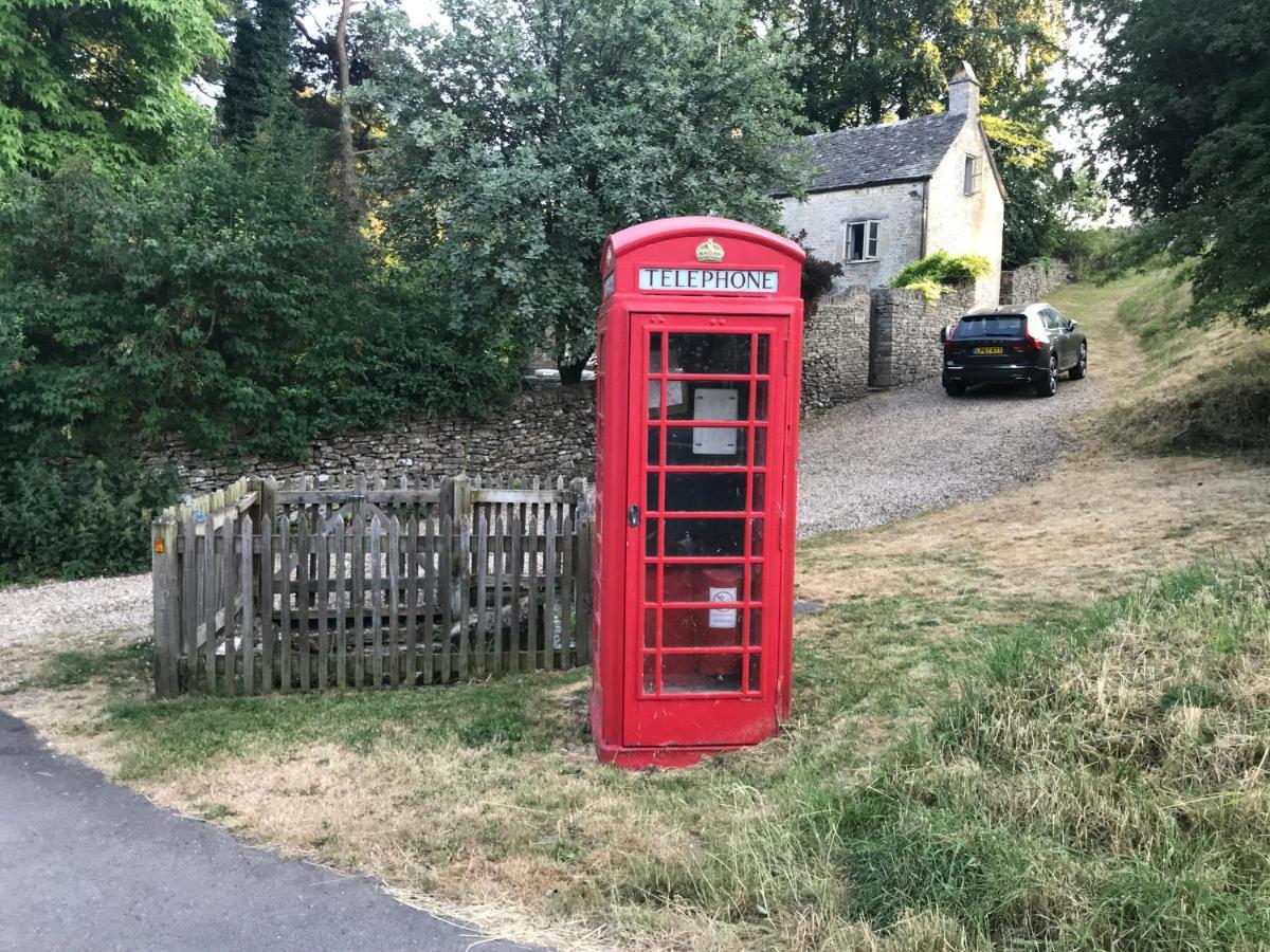The Old Post Office Studio Apartment In A Beautiful Cotswold Village 시런세스터 외부 사진